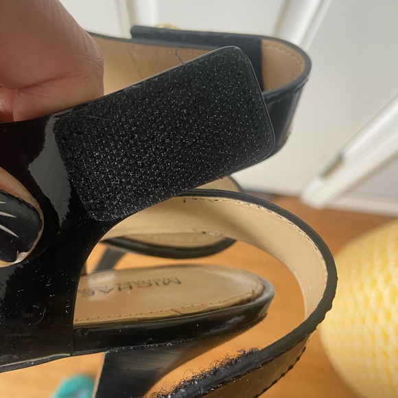 Michael Kors black patent leather slingbacks with wide straps and Velcro closure - Picture 9 of 11
